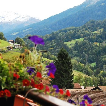 Rooms With Private Bathrooms Saas im Prattigau ภายนอก รูปภาพ
