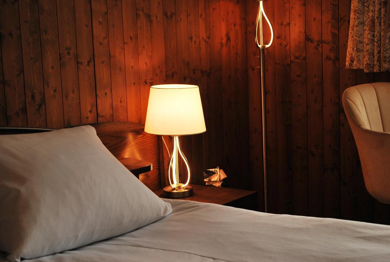 Rooms With Private Bathrooms Saas im Prattigau ภายนอก รูปภาพ