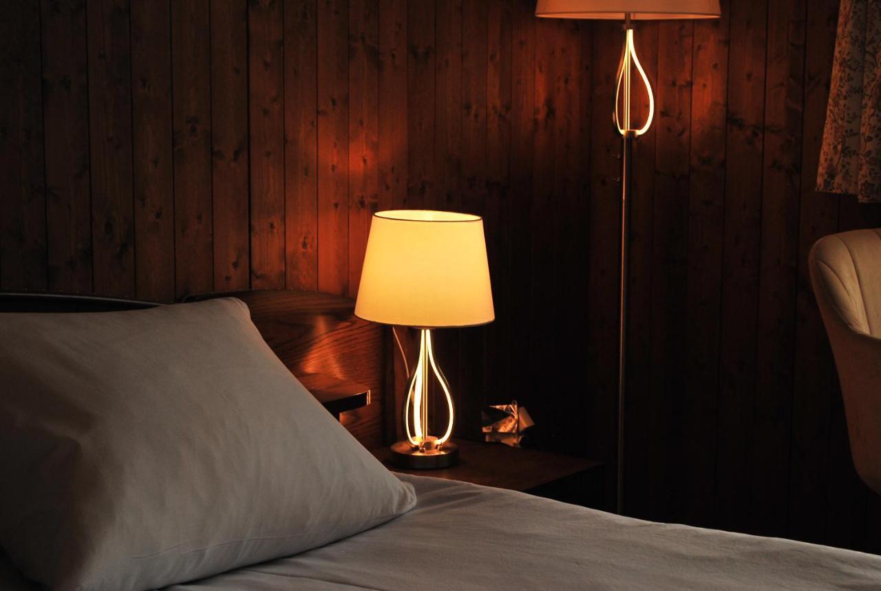 Rooms With Private Bathrooms Saas im Prattigau ภายนอก รูปภาพ