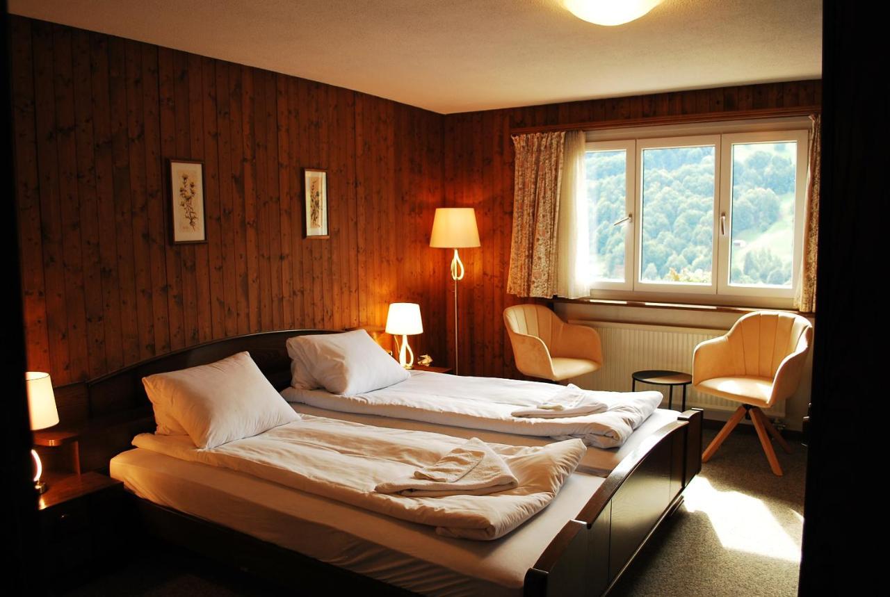 Rooms With Private Bathrooms Saas im Prattigau ภายนอก รูปภาพ