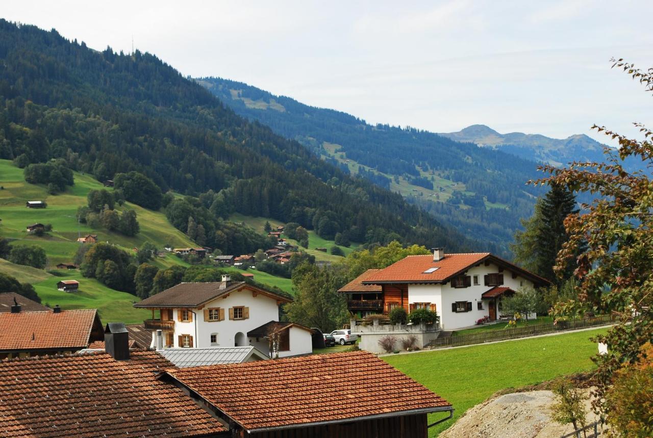Rooms With Private Bathrooms Saas im Prattigau ภายนอก รูปภาพ