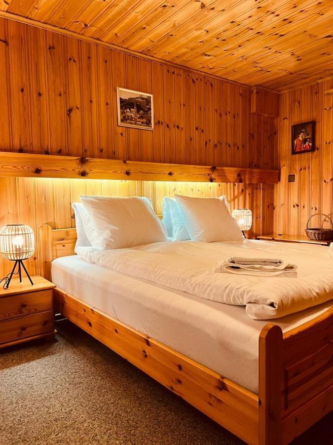 Rooms With Private Bathrooms Saas im Prattigau ภายนอก รูปภาพ