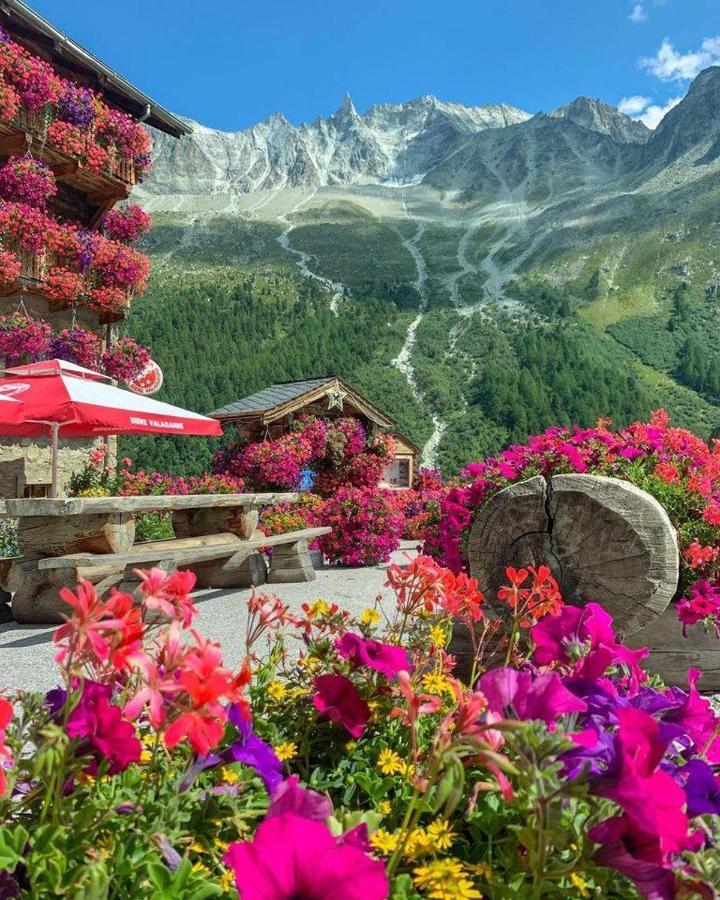 Rooms With Private Bathrooms Saas im Prattigau ภายนอก รูปภาพ